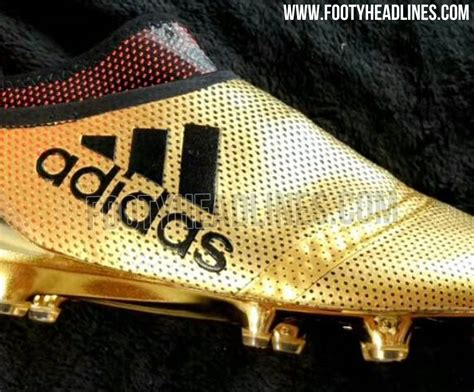 goldene adidas fussball schuhe|Goldene Fußballschuhe .